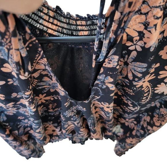 Free People Clarissa Printed Top in Midnight Long Sleeve High Neck Top XS EUC - Picture 8 of 8